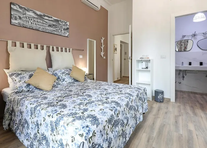 Molly 4* Roma