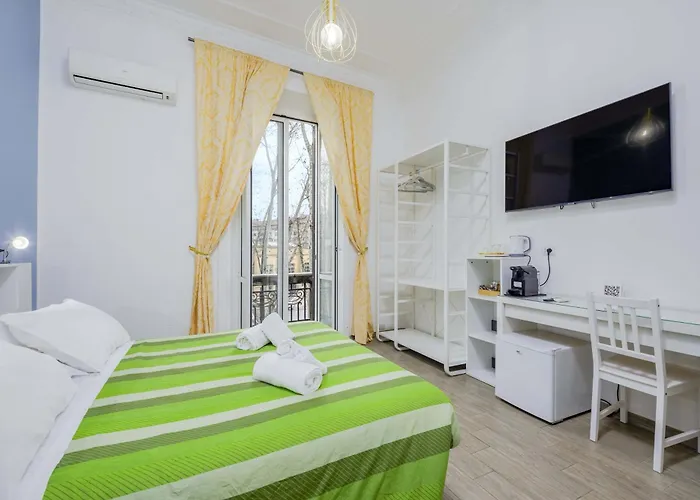 Molly Oda ve Kahvaltı Roma